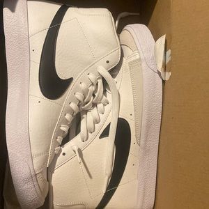 Nike Blazer Mid ‘77
